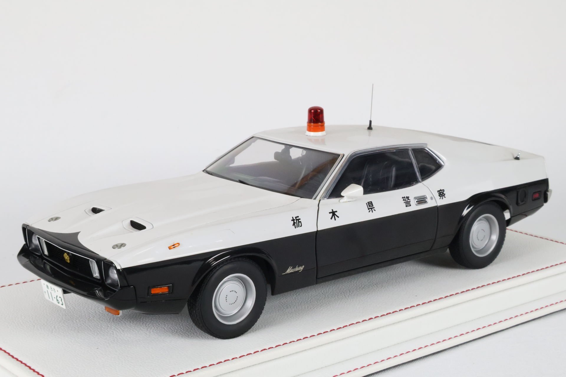 AUTOart FORD MUSTANG MACH I JAPANESE POLICE CAR