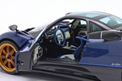 Ön Sipariş - 1/18 Almost Real Pagani Zonda Tricolore blue metallic / golden rims - ALM856201