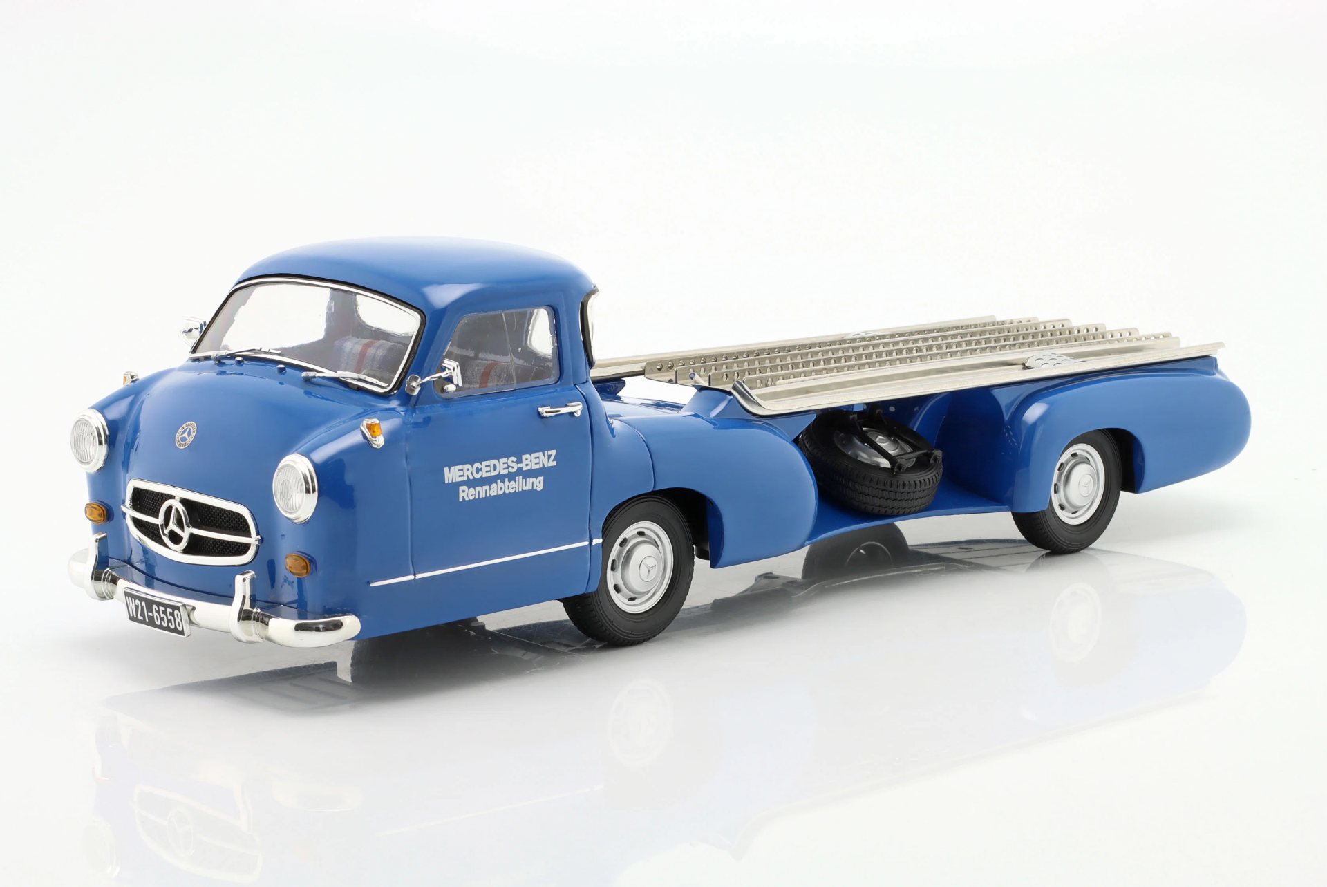 1/18 WERK83 Mercedes-Benz racing transporter ''the blue Wonder'' year 1955 blue - W1801701