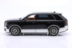 Ön Sipariş - 1/18 Almost Real Toyota CenturY black / silver - ALM870220