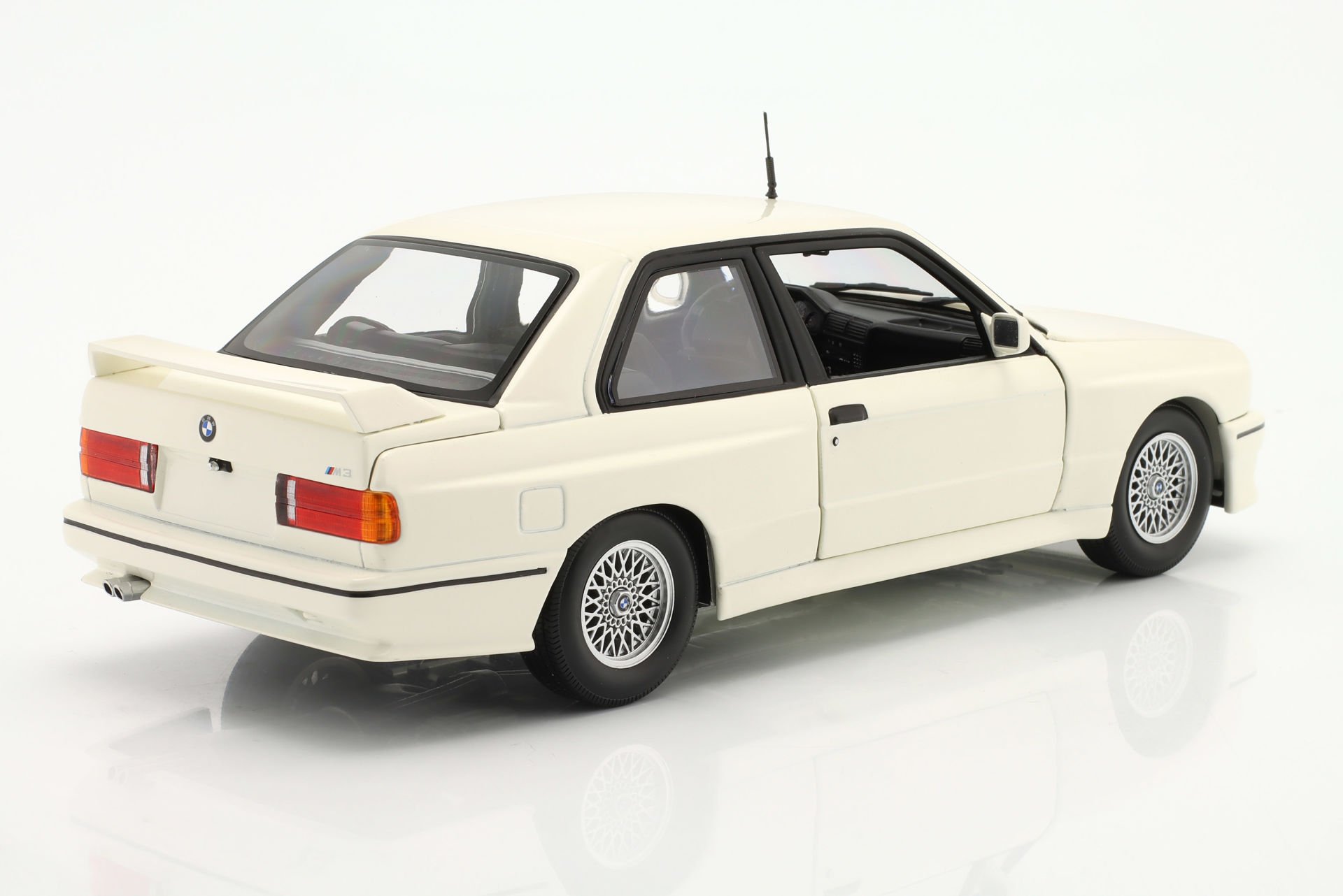 MİNİCHAMPS BMW - 3-SERIES M3 (E30) 1987