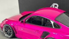 AUTOBARN - PORSCHE 911 Liberty Walk LB Performance Flash décalcomanies rose