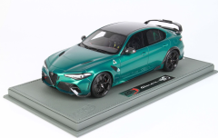 Alfa Romeo Giulia GTAM Verde Montreal black seat belts black brakes