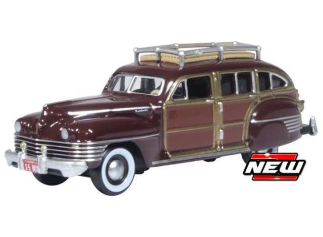 1/87 1942 Chrysler Town & Country Woody Wagon, burgundy wood