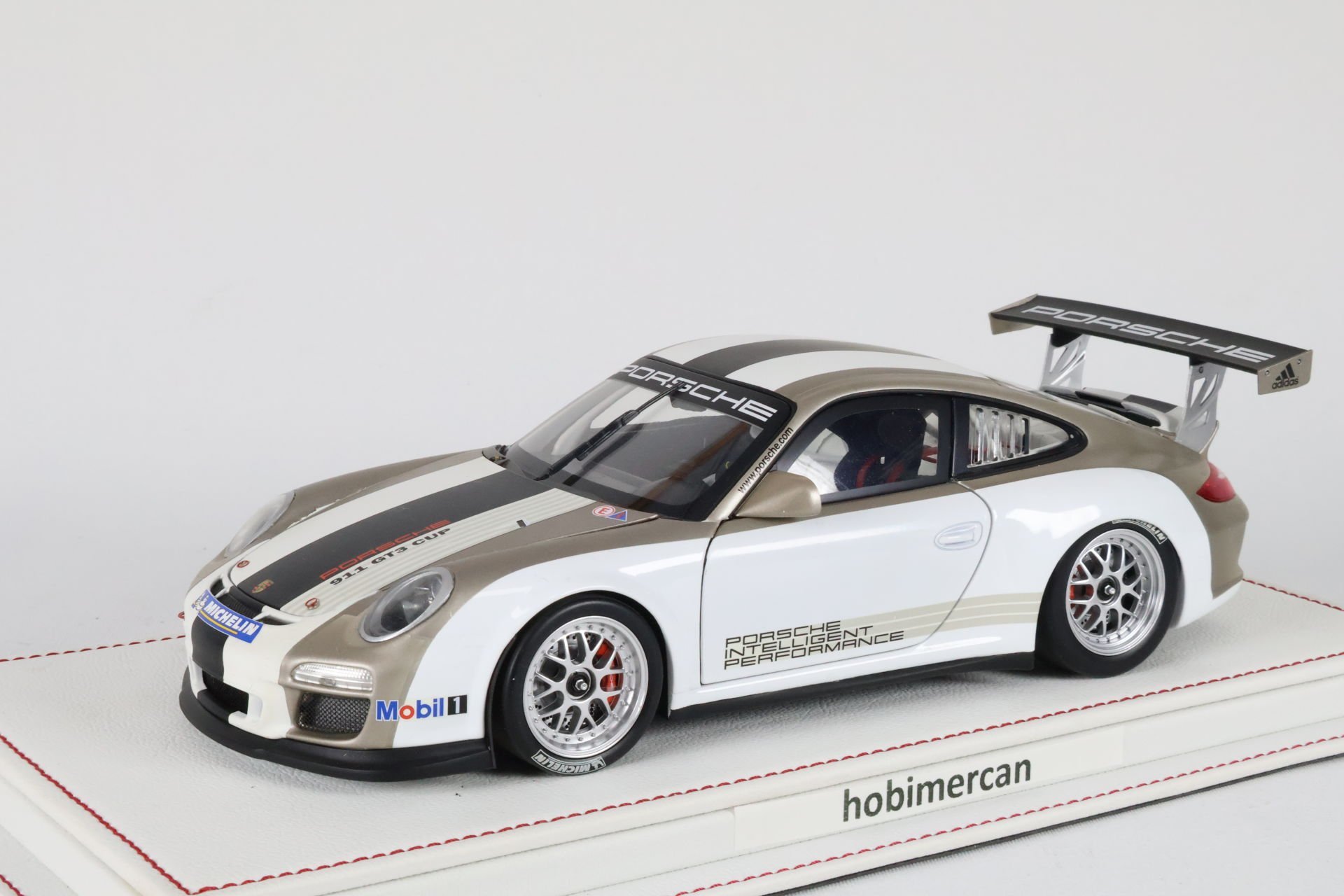 MINICHAMPS - PORSCHE - 911 997-2 GT3 CUP N 00 PORSCHE INTELLIGENT PERFORMANCE 2011