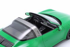 MINICHAMPS - PORSCHE - 911 992 TARGA 4 GTS SPIDER 2021