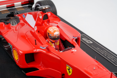 Ön Sipariş - 1/12 GP REPLICAS Ferrari F2000 #3 Michael Schumacher Winner Japanese GP 2000 (With Driver Figure) - GP1227CWD
