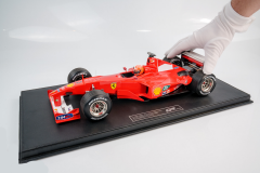 Ön Sipariş - 1/12 GP REPLICAS Ferrari F2000 #3 Michael Schumacher Winner Japanese GP 2000 (With Driver Figure) - GP1227CWD