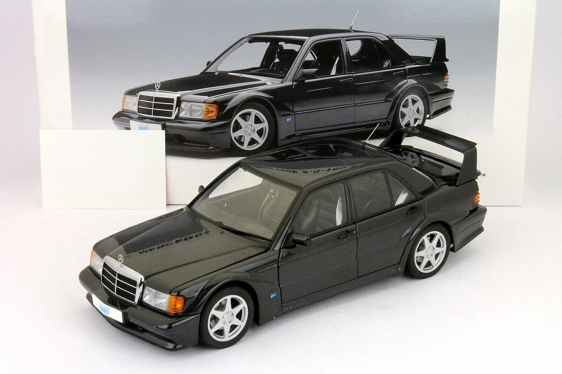 1/18 AUTOART MERCEDES 190E 2.1 16V EVO 2 - 76131