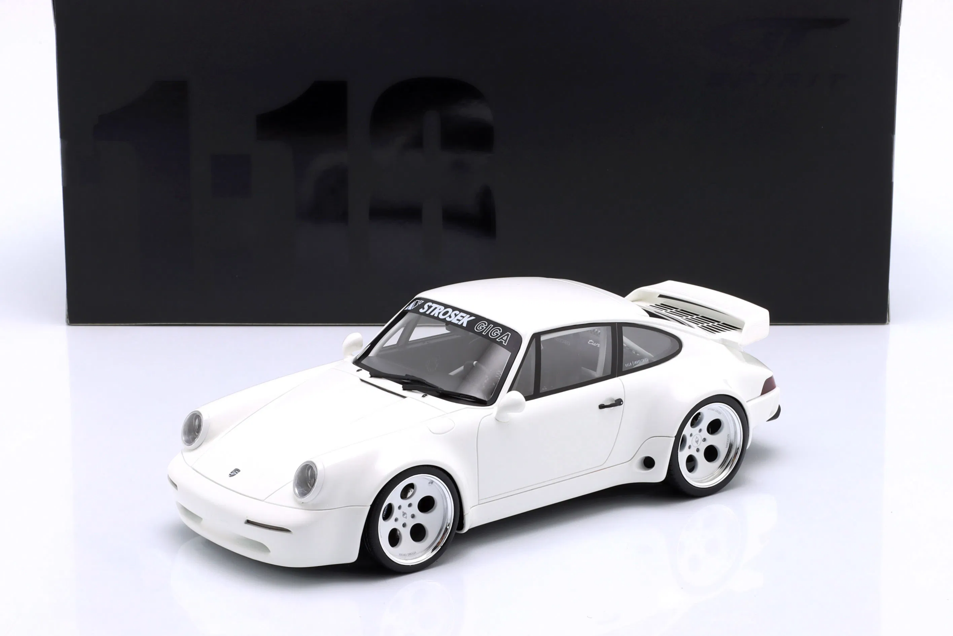 1/18 GT-SPIRIT - PORSCHE - 911 (BASE 964) COUPE BY STROSEK 2024 - GT525