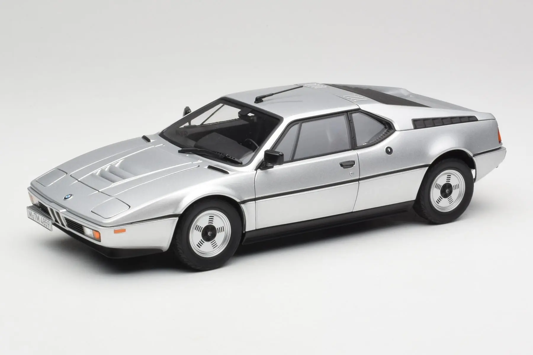 1/18 NOREV - BMW - M1 1978