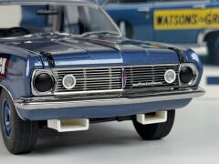 1/18 AUTOart & Biante - HOLDEN HR PREMIER WINTON RACEWAY PETER BROCK - 86963