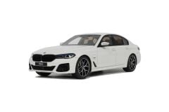 GT-SPIRIT - BMW - 5-SERIES 545e xDRIVE M-SPORT (F90) 2023