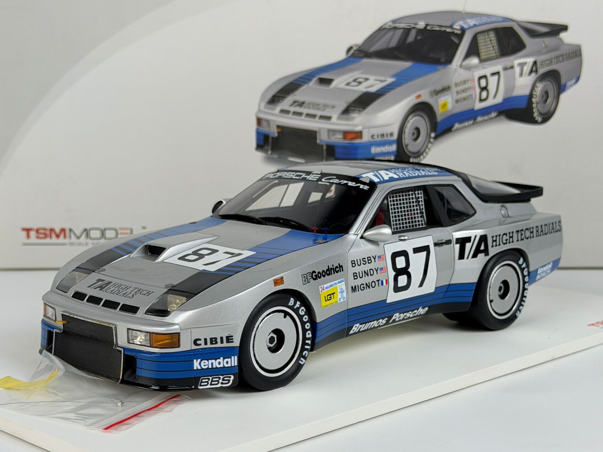 1/18 TSM True Scale Porsche 924 GTR Le Mans 1982 - EchelleSilver/Blue - TSM141824R
