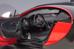 1/18 AUTOART Bugatti Chiron Sport (Italian Red/Carbon) - 70996
