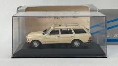 MINICHAMPS - MERCEDES BENZ - S123 KOMBI TAKSI