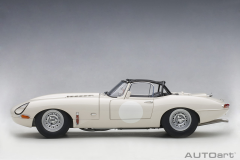 1/18 AUTOART Jaguar Lightweight E-Type (White) - 73649