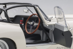 1/18 AUTOART Jaguar Lightweight E-Type (White) - 73649