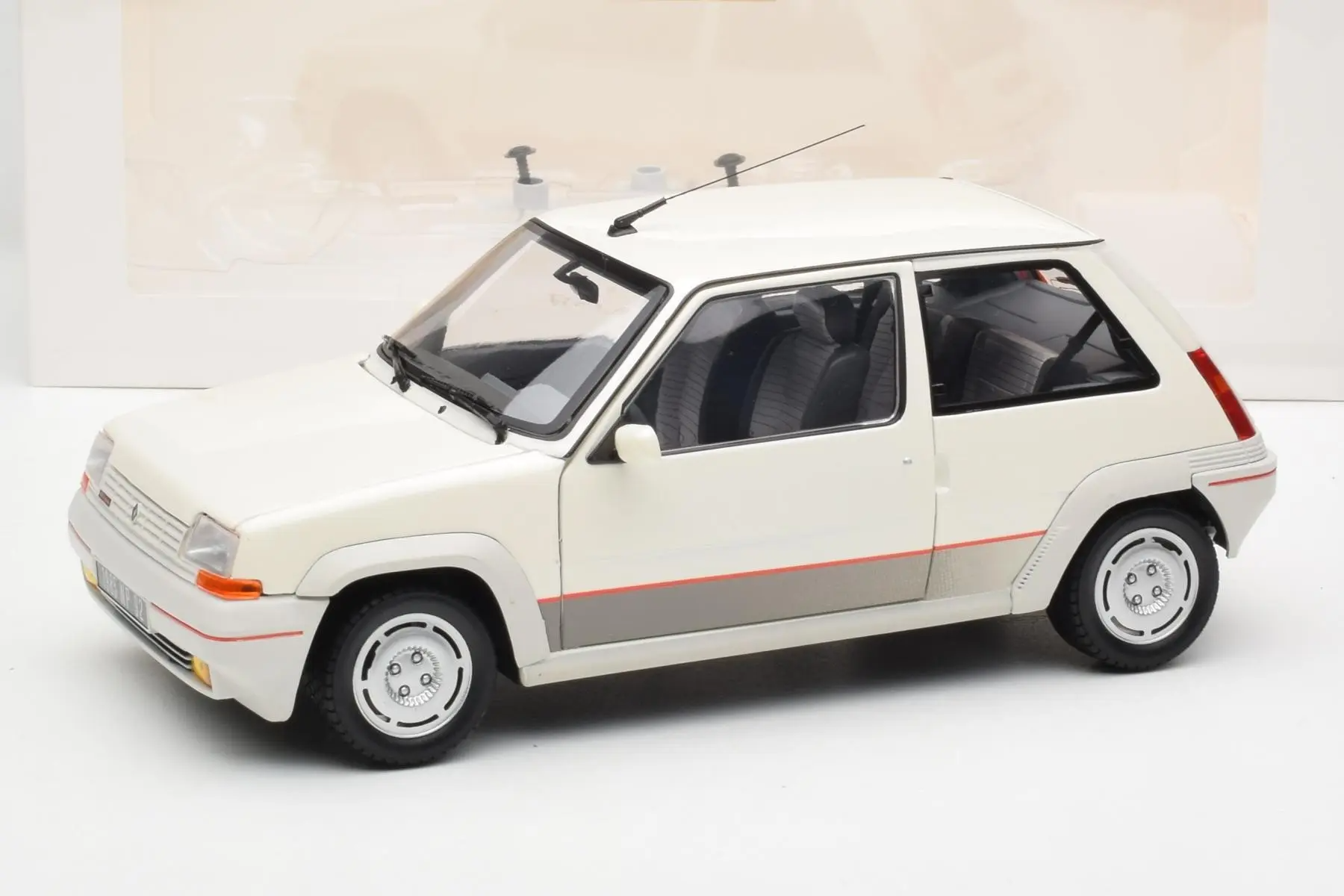1/18 NOREV - RENAULT - R5 SUPERCINQUE GT TURBO PHASE I 1985