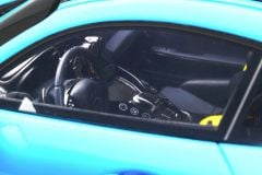 GT-SPIRIT - MERCEDES BENZ - GT-R AMG V8 BITURBO 2017