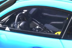 GT-SPIRIT - MERCEDES BENZ - GT-R AMG V8 BITURBO 2017