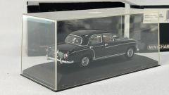 MINICHAMPS - MERCEDES BENZ - 220S (W180) SALOON 1956