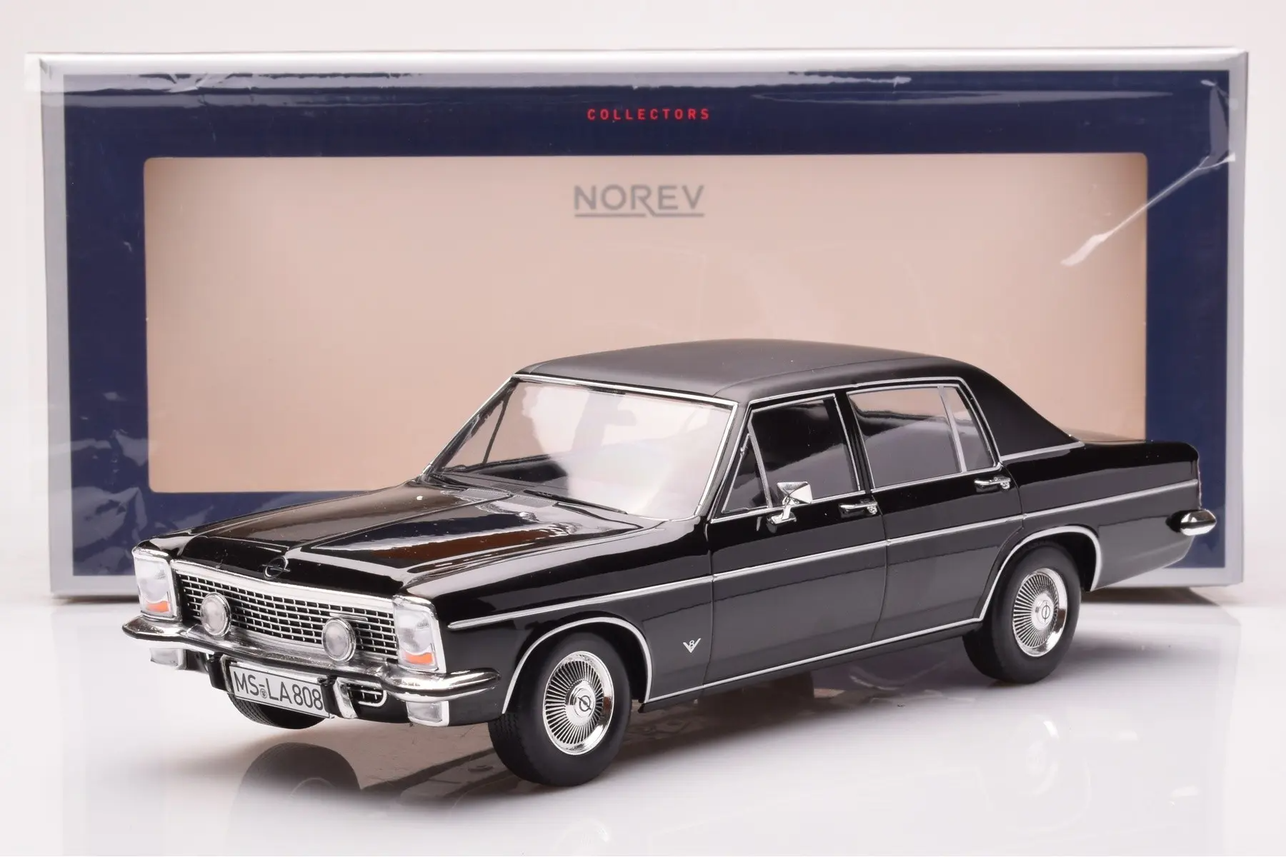 1/18 NOREV - OPEL - DIPLOMAT V8 1969