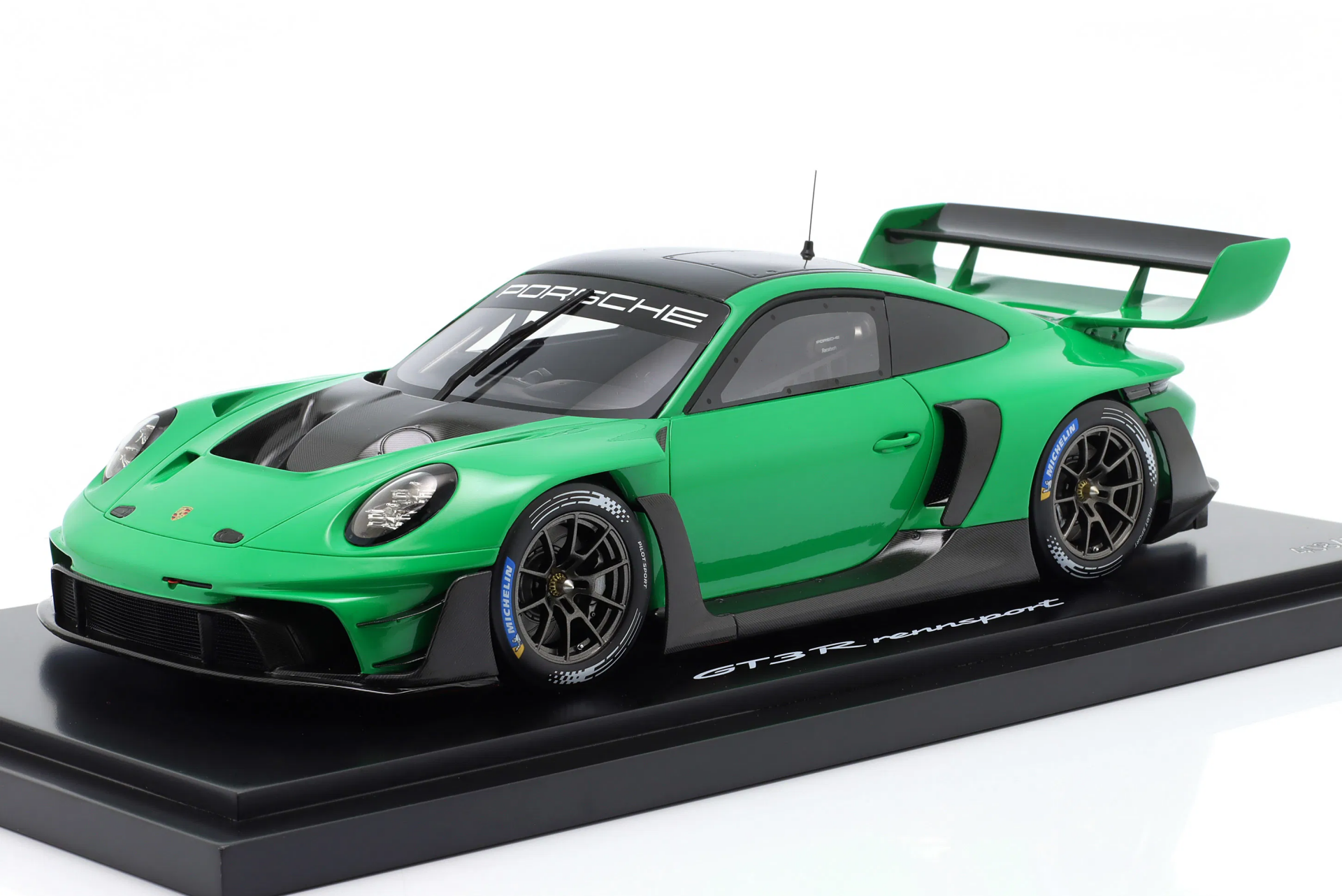 1/18 SPARK-MODEL - PORSCHE - 911 992 GT3 R N 0 RACING COUPE 2023