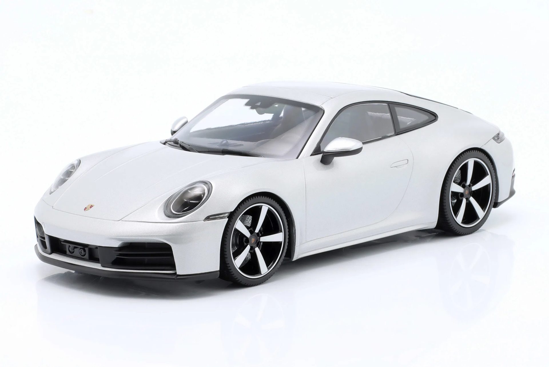 1/18 SPARK-MODEL - PORSCHE - 911 992-2 CARRERA COUPE GT 2024