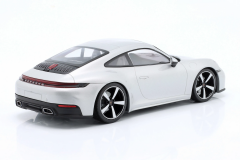 1/18 SPARK-MODEL - PORSCHE - 911 992-2 CARRERA COUPE GT 2024