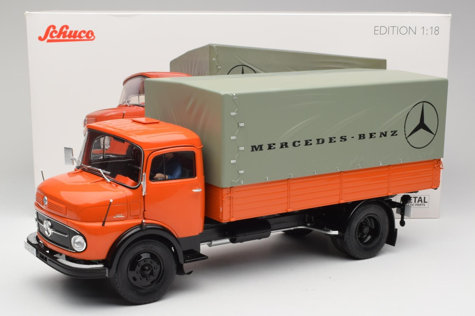 1/18 SCHUCO - MERCEDES BENZ - L911 TRUCK TELONATO 1966 *mercedes-benz*
