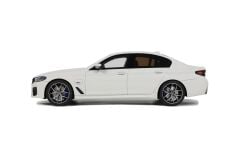 GT-SPIRIT - BMW - 5-SERIES 545e xDRIVE M-SPORT (F90) 2023