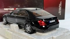 Motorhelix Mercedes-Benz S-Class S600L W221 (BLACK) Diecast Car Model with Extra Engine