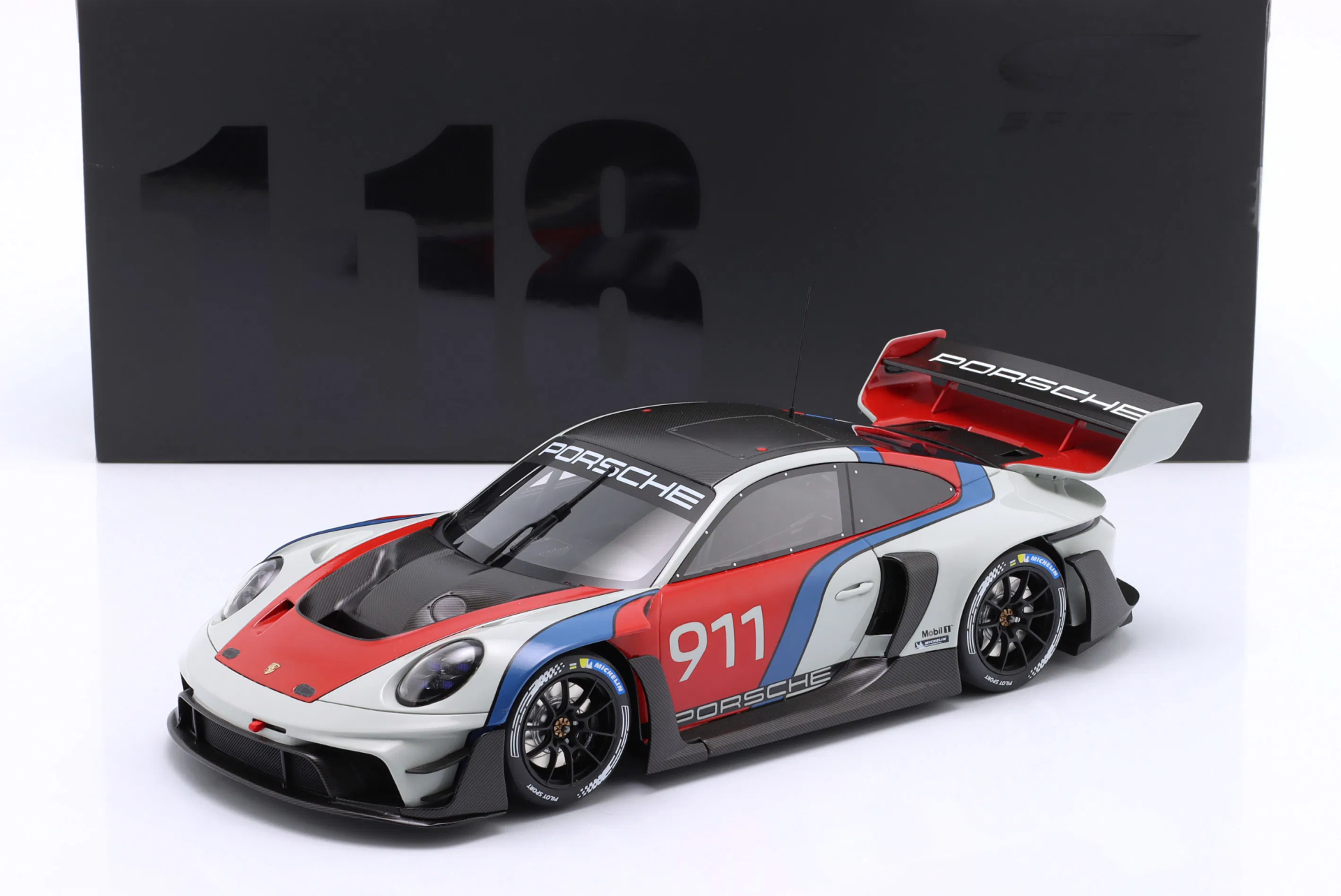 1/18 GT SPIRIT PORSCHE - 911 992 GT3 R N 911 RENNSPORT COUPE 2023