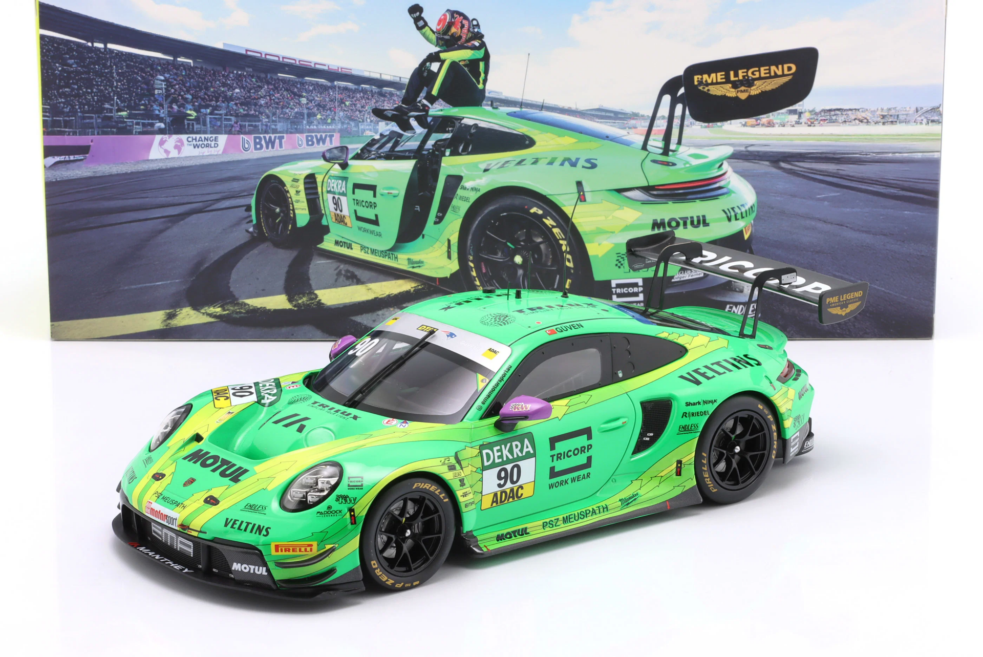 1/18 IXO Porsche 911 GT3 R Ayhancan Güven #90 DTM Champion 2025 Manthey - MG-I-911-DTM-25-1890