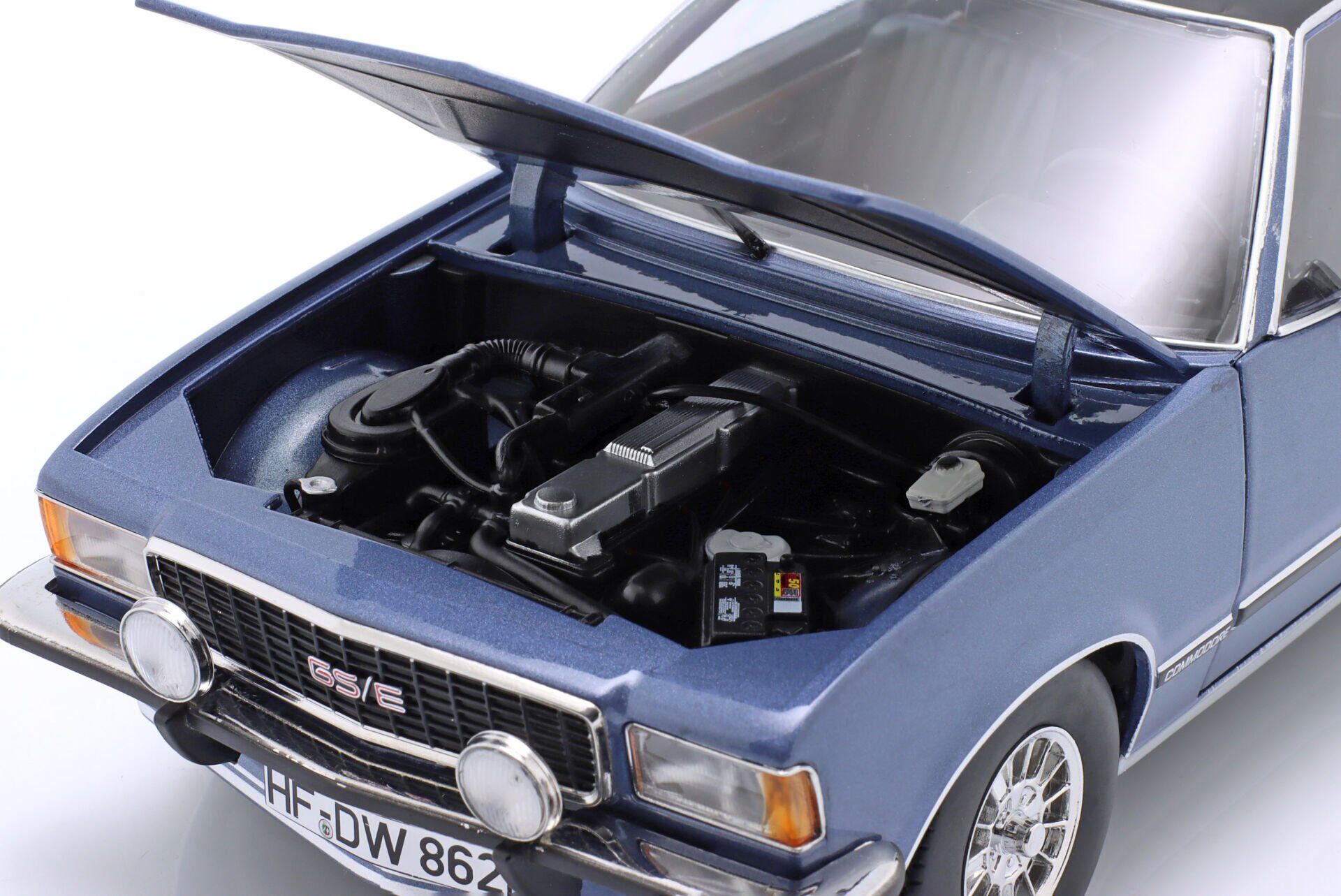 Opel Commodore B GS/E Coupé 1975 – 1/18 Touring Modelcars, Bleu Saphir Métallisé