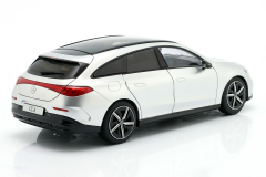 1/18 NZG Mercedes-Benz CLA Shooting Brake (X174) high-tech silver