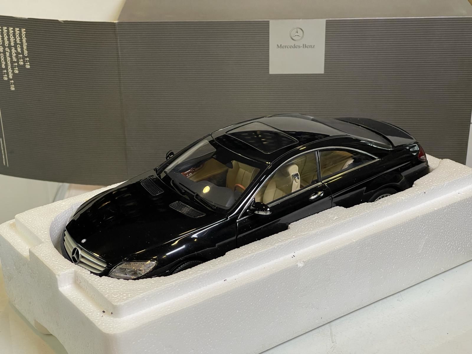 AUTOART - MERCEDES-BENZ CL-CLASS BLACK (C126)