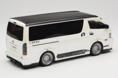 1/18 OTTO Toyota Hiace Super GL Pearl White - OT1136