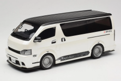 1/18 OTTO Toyota Hiace Super GL Pearl White - OT1136