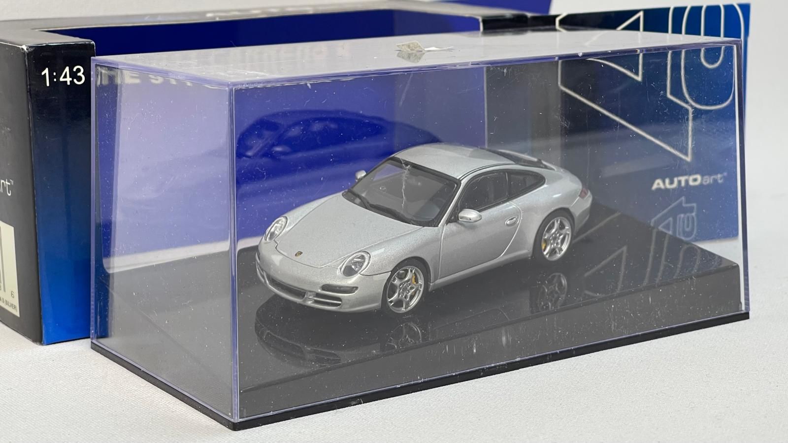 AUTOART - PORSCHE - 911 997 CARRERA S 2005