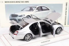 AUTOART - MERCEDES BENZ - S-CLASS S63 AMG 2008