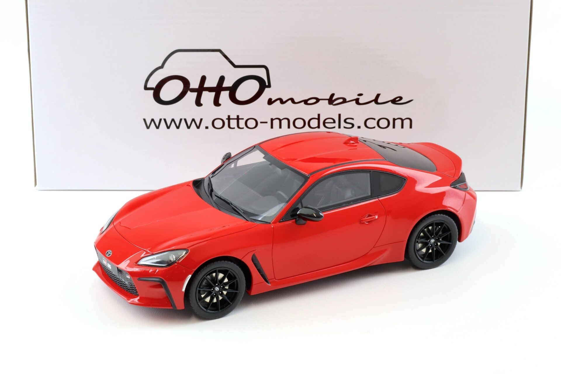 1/18 OTTO Toyota GR86 Coupe 2022 Flaming red - OT470