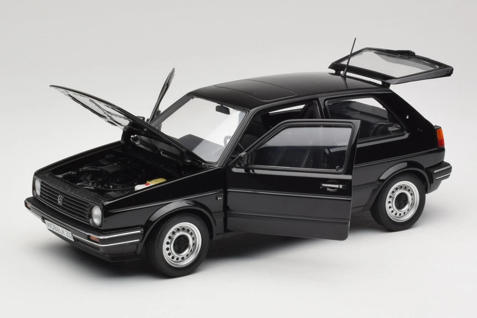 1/18 NOREV - VOLKSWAGEN - GOLF II CL 1988