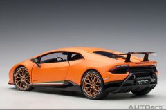 AUTOART - LAMBORGHINI - HURACAN LP640-4 PERFORMANTE 2017