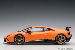 AUTOART - LAMBORGHINI - HURACAN LP640-4 PERFORMANTE 2017