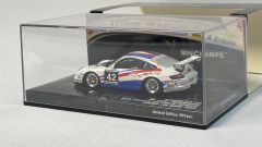 MINICHAMPS - PORSCHE - 911 997-2 GT3 N 42 WINNER 24h DUBAI 2009 TILKE - ABERGEL - KENTENICH