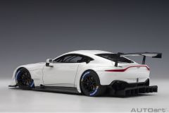 AUTOART - ASTON MARTIN - VANTAGE GTE LE MANS PRO N 0 2018
