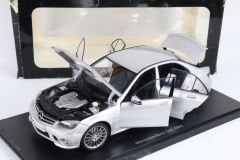 AUTOART - MERCEDES BENZ - C-CLASS C63 AMG 2008 CON SEDILI IN PELLE - WITH LEATHER SEATS
