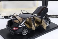 AUTOART - MERCEDES BENZ - C-CLASS C63 AMG 2008 CON SEDILI IN PELLE - WITH LEATHER SEATS